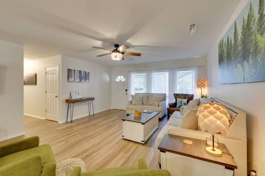 适合家庭的贝拉维斯塔联排别墅 - 靠近高尔夫!(Family-Friendly Bella Vista Townhome - Near Golf!)