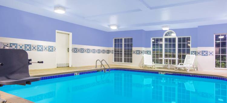 温德姆·贝克利麦客达套房酒店(Microtel Inn by Wyndham Beckley)图片