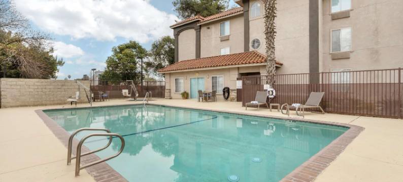 维塞利亚贝斯特韦斯特酒店(Best Western Visalia Hotel)图片