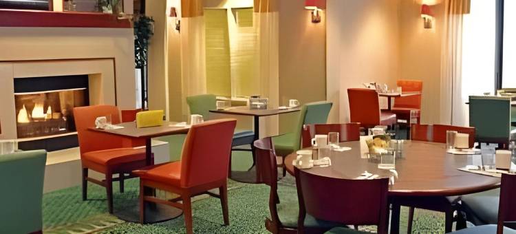 印第安纳波利斯西北万怡酒店(Courtyard Indianapolis Northwest)图片