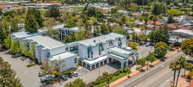 圣路易斯奥比斯波品质酒店(Quality Suites Downtown San Luis Obispo)图片