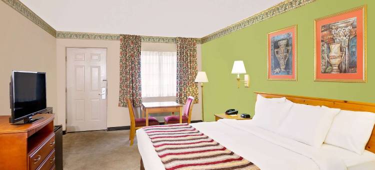 斯塔克维尔温德姆戴斯套房酒店(Days Inn & Suites by Wyndham Starkville)图片