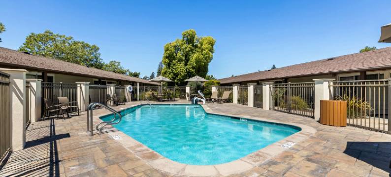 花园贝斯特韦斯特酒店(Best Western Garden Inn)图片