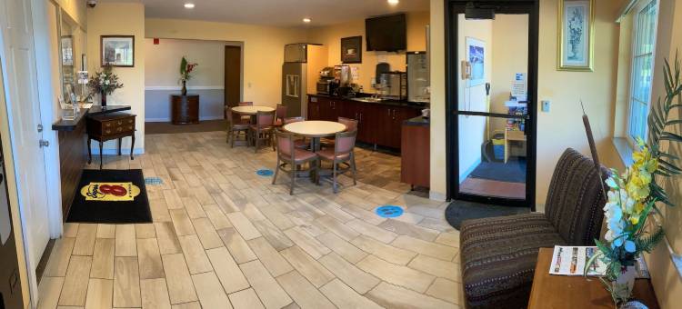 奇萨戈温德姆速8酒店(Super 8 by Wyndham Chisago City)图片