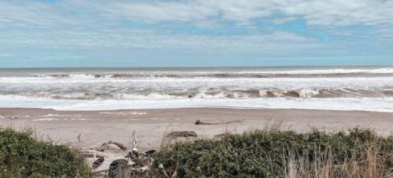 Big Heart Beach图片