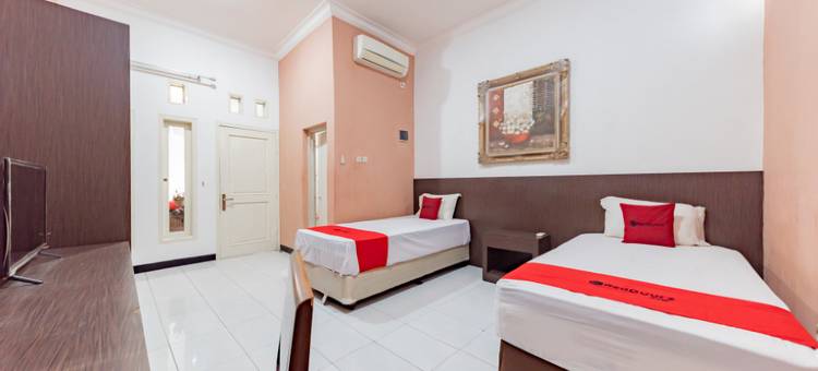 红门酒店-近科亚克桑火车站(RedDoorz Near Kejaksan Station Cirebon)图片