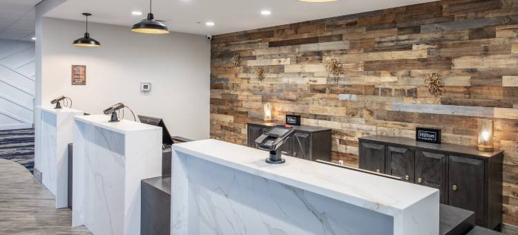 克兰伯里门罗镇希尔顿逸林酒店及度假村(DoubleTree by Hilton Monroe Township Cranbury)图片