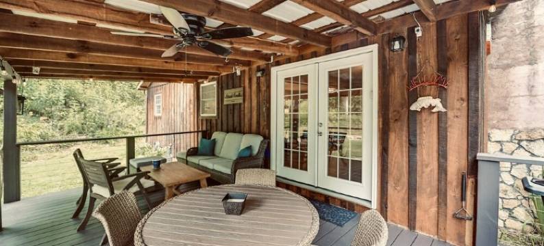 Relax in a Private Forest Escape with Hot Tub, Dogs Welcome图片