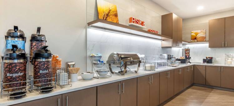 美茵斯坦套房酒店迈尔斯堡东 I-75(MainStay Suites Fort Myers East I-75)图片