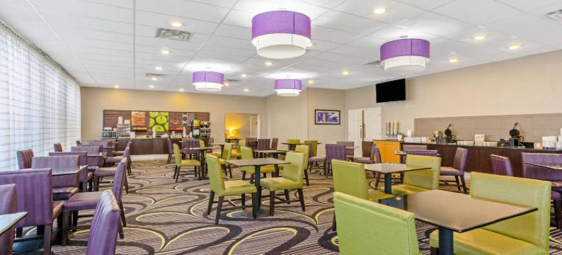 圣安吉洛拉昆塔温德姆酒店和会议中心(La Quinta Inn by Wyndham and Conference Center San Angelo)图片