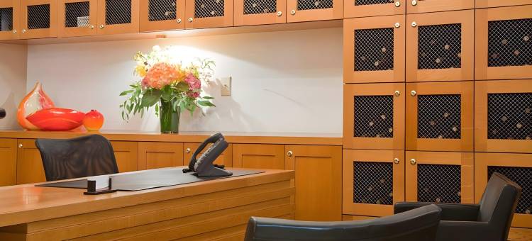 复古山庄行政酒店(Executive Hotel Vintage Court)图片