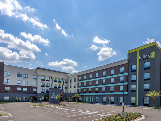 彭萨科拉机场医疗中心希尔顿惠庭酒店