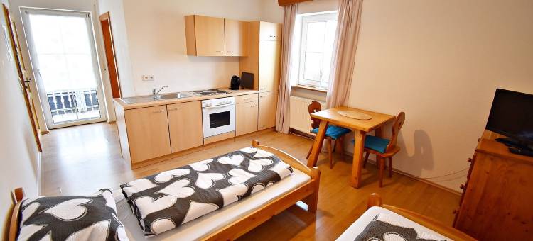 希豪斯马明格酒店(Seehaus Mamming - Hotel - Schlaffässer - Biergarten - Camping)图片