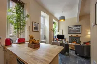 Knap Guest House - Homestays