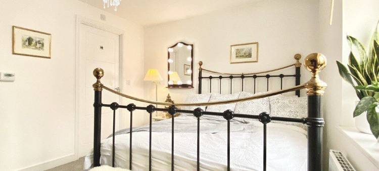 在比斯特的无瑕疵的两居室房子(Impeccable 2 Bedroom House in Bicester)图片