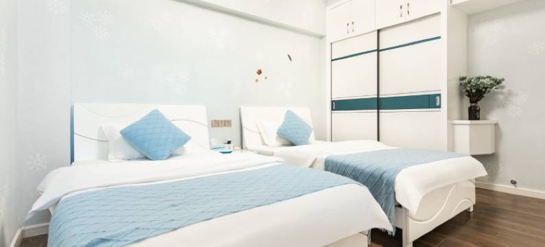 蓝色听风公寓(星海路分店)图片