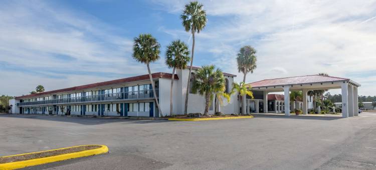 威基沃奇斯普林西尔6号汽车旅馆(Motel 6 Spring Hill, FL - Weeki Wachee)图片