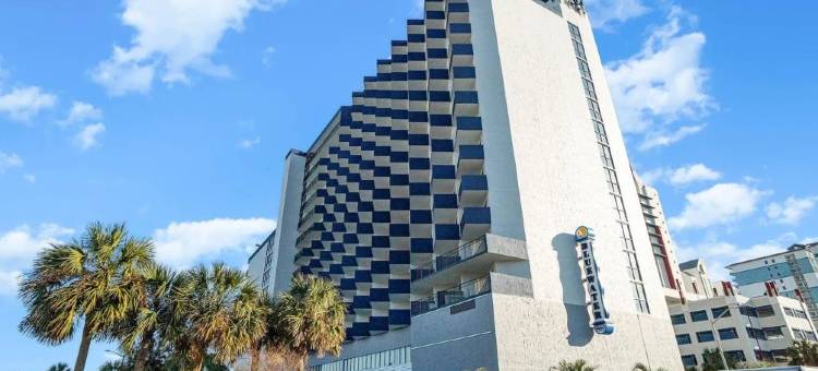 Indoor and Outdoor Pools with Spa Access - Charming Coastal Retreat图片