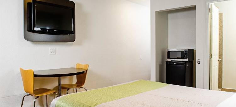 莫德斯托市区6号汽车旅馆(Modesto, CA - Downtown)图片