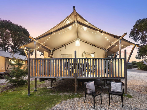 斯卡曼德洛斯假日公园露营地