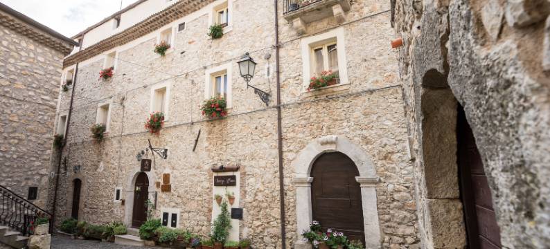 尼纳铝博尔戈城堡酒店(Nenà Al Borgo Castello)图片