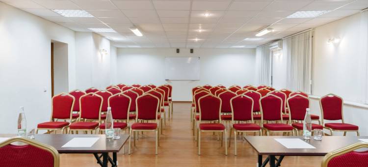 珀鲁斯特罗沃酒店(Polustrovo)图片