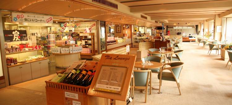 坐山 水上(Zazan Minakami)图片