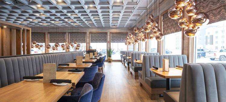 桑德曼签章舍伍德帕克酒店(Sandman Signature Sherwood Park Hotel)图片