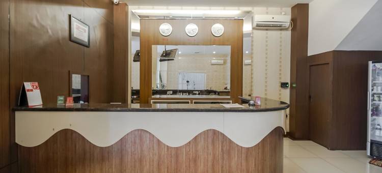 RedDoorz Plus @ Karebosi Area 2 Makassar图片