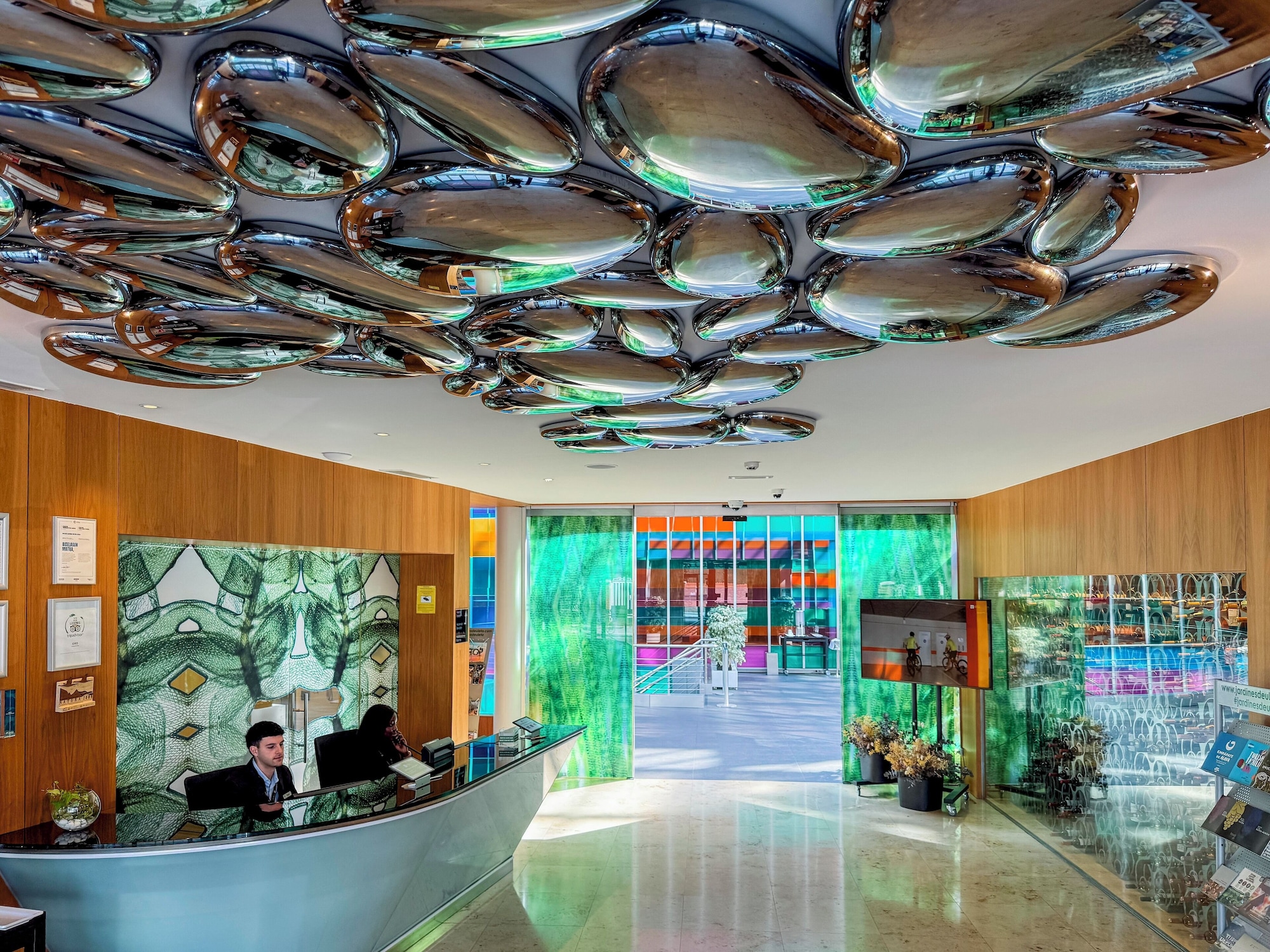 Hotel Jardines de Uleta SuitesOver view