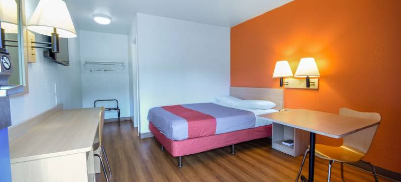 凯尔索圣海伦斯火山6号汽车旅馆(Motel 6 Kelso, WA - Mt. St. Helens)图片