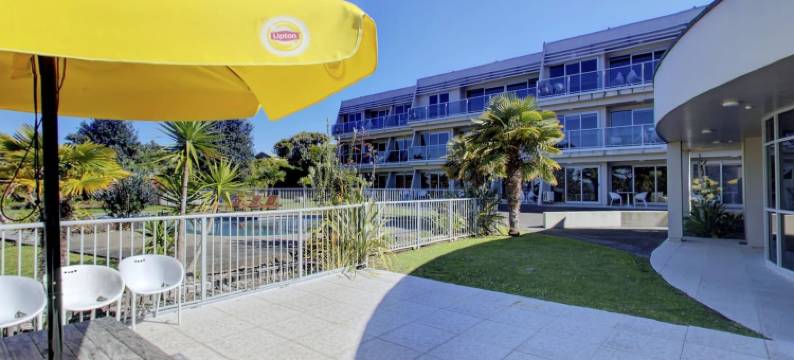 特卡哈海滩酒店(Te Kaha Beach Hotel)图片