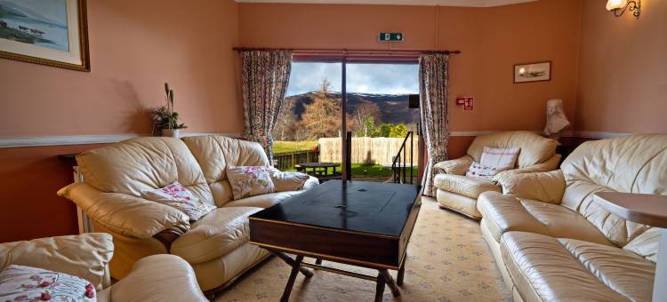 罗文树乡村酒店(The Rowan Tree Country Hotel)图片