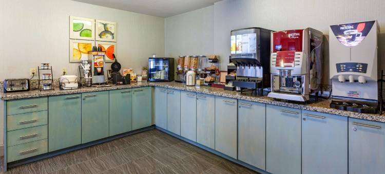 伍德斯托克贝斯特韦斯特优质套房酒店(Best Western Plus Woodstock Inn  Suites)图片