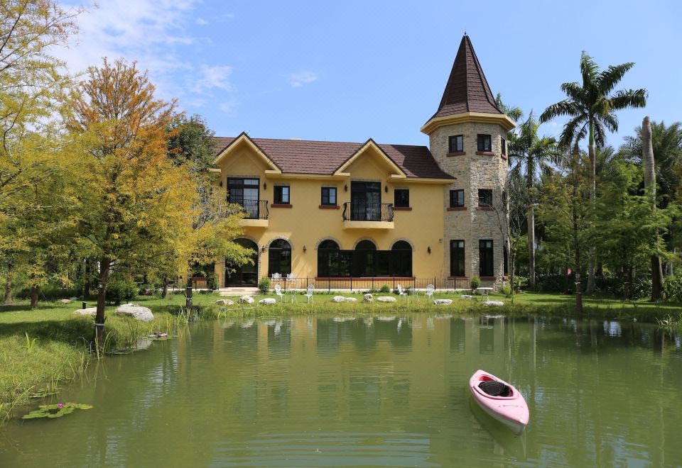 云山水城堡外景图