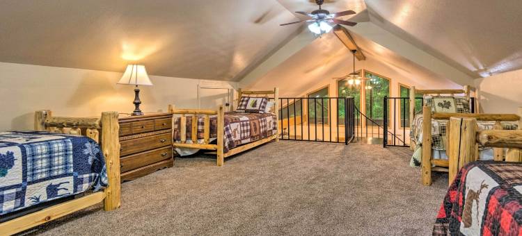 斯克兰顿的湖畔隐居处: 宽敞的露台(Lakefront Hideaway in Scranton Spacious Deck)图片