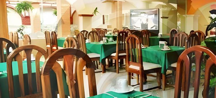 格兰圣地亚哥广场(Gran Santiago Plaza)图片