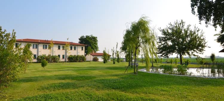 Pet-Friendly Getaway with Pool图片