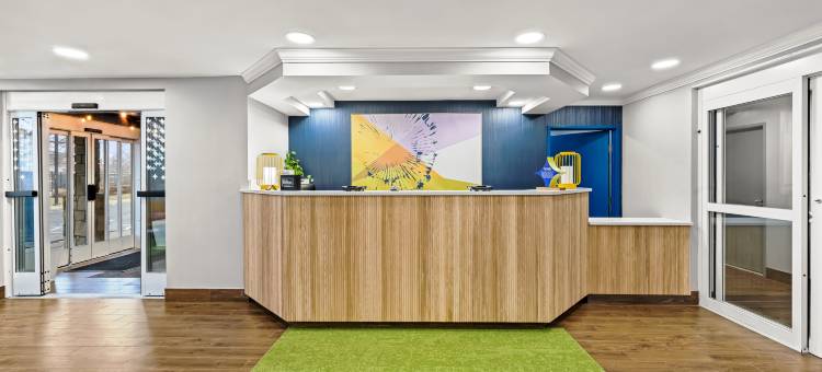 希尔顿斯特林杜勒斯机场Spark酒店(Spark by Hilton Sterling Dulles Airport)图片