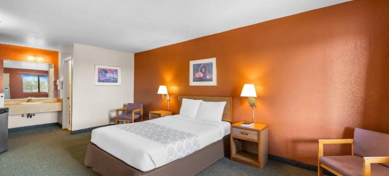 罗德威铜住宿本森 AZ I-10 304号出口(Rodeway Inn Benson Copper Stay)图片