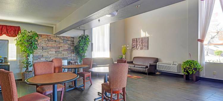 OYO 威奇托福尔斯旅客旅馆(Travelers Inn by OYO Wichita Falls)图片