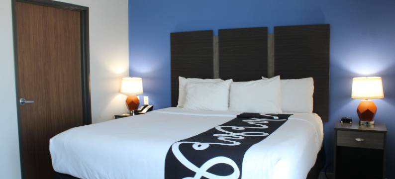 谢茨拉昆塔温德姆套房酒店(La Quinta Inn & Suites by Wyndham Schertz)图片