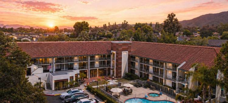 千橡市纽伯里公园拉昆塔温德姆套房酒店(La Quinta Inn & Suites by Wyndham Thousand Oaks-Newbury Park)图片