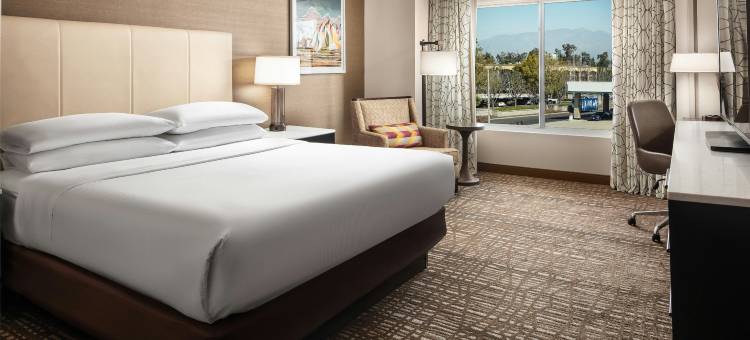 安大略机场逸林酒店(DoubleTree by Hilton Ontario Airport)图片