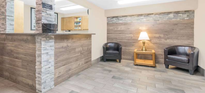 沃特敦速8酒店(Super 8 by Wyndham Watertown)图片