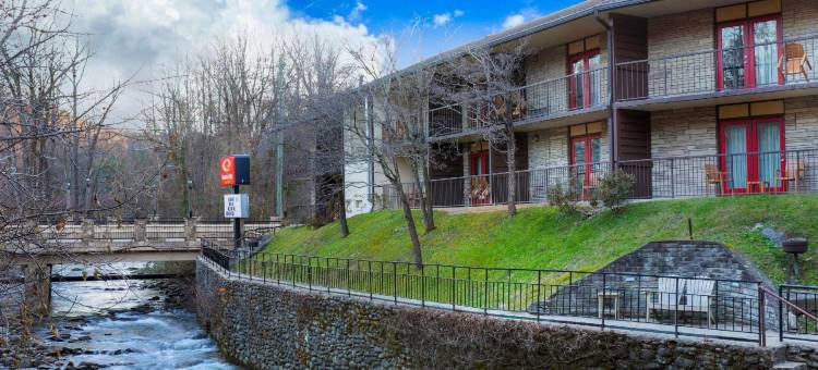 里弗伊克诺旅馆套房酒店(Econo Lodge Inn & Suites on the River)图片