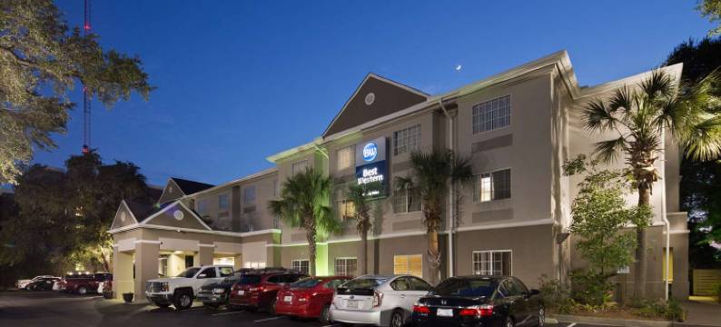 爱国者地贝斯特韦斯特酒店(Best Western Patriots Point)图片