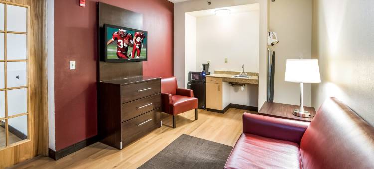 红屋顶PLUS+长岛-花园城(Red Roof PLUS+ Long Island - Garden City)图片