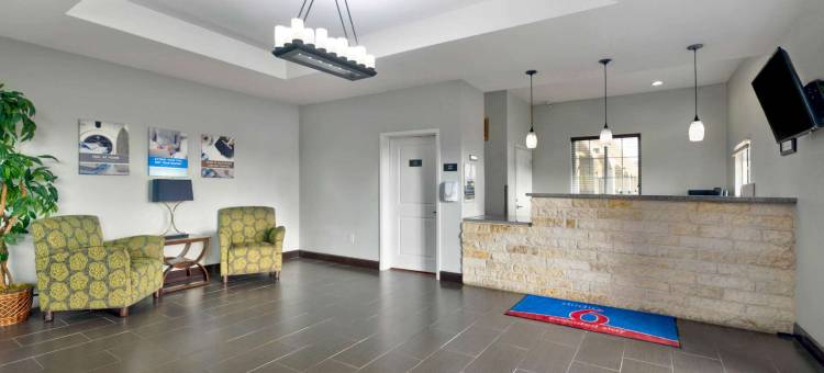 普莱森顿骑士旅馆贝尔蒙特客栈及套房酒店(Studio 6 Pleasanton, TX)图片