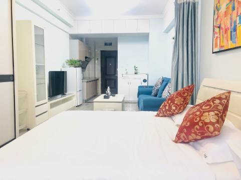 不舍居成都西站店青羊万达店民宿(万花一路分店)